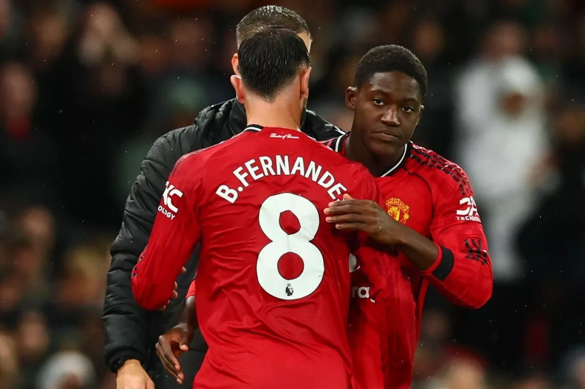 Bruno Fernandes and Kobbie Mainoo