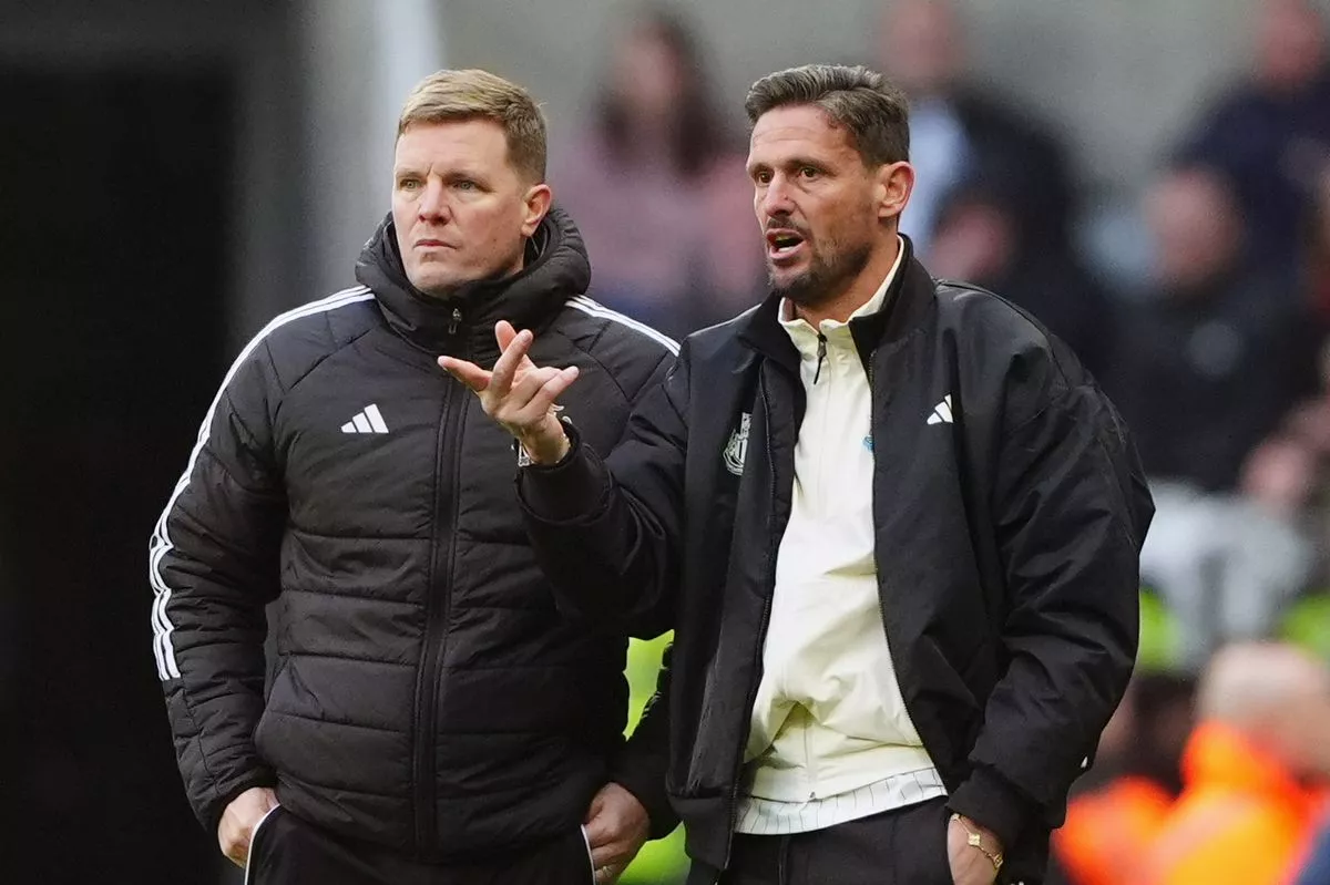 Newcastle United manager Eddie Howe with assistant Jason Tindall 