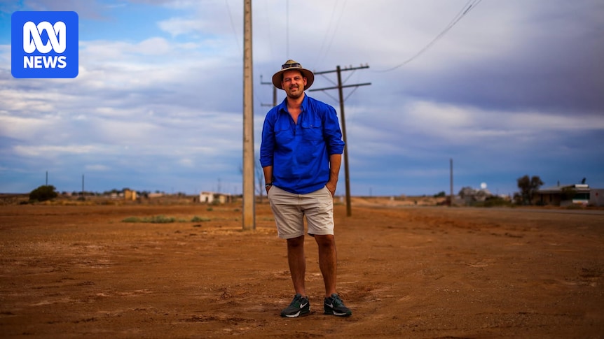 Man in anaphylactic shock on Virgin flight to WA's Pilbara saved by crew, another passenger
