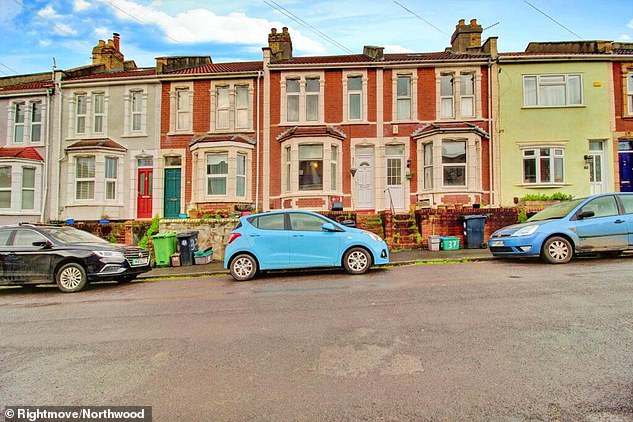 This photo accompanying a property listing for Bedminster in Bristol has attracted attention for its seemingly oversaturated colours