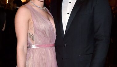 There are rumors that Samuels Kuba set up half the cast of Saturday Night Live. Pictured: Scarlett Johannson and Colin Jost who married in 2020