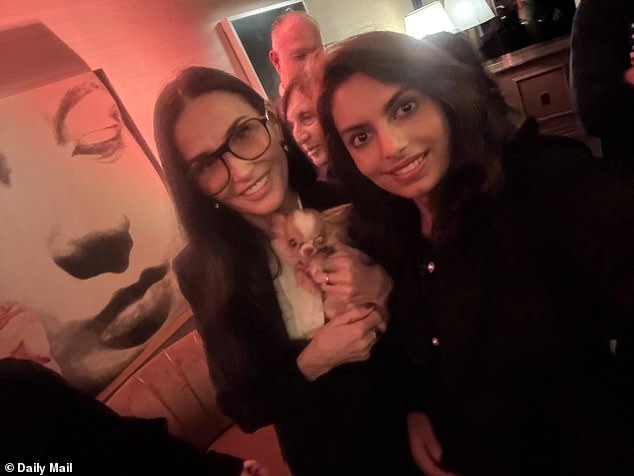 Indian actress and singer Shannon K was also there as she talked to Moore