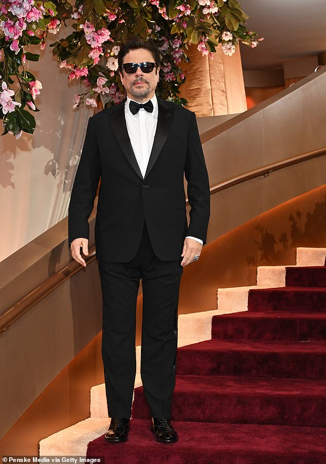 Sicario hunk Benicio del Toro was effortlessly cool