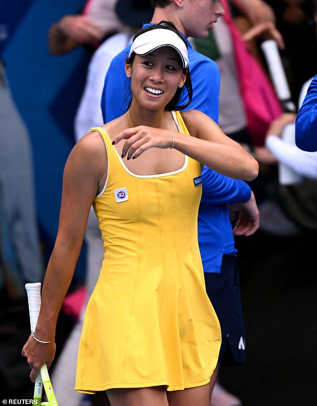 During her post-match press conference, Hon said: 'I really hope she does feel better'