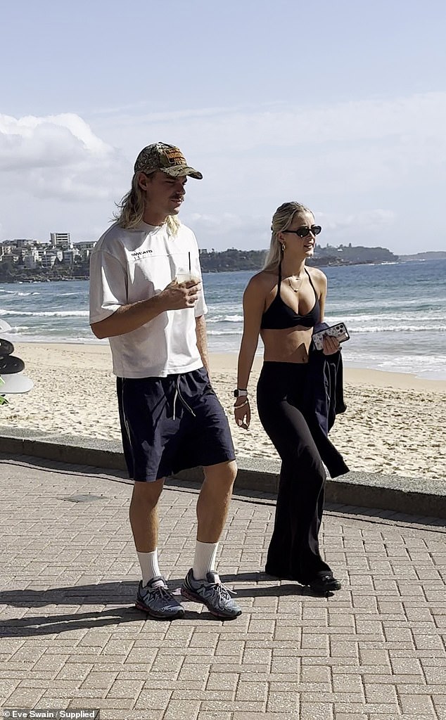 AFL hunk Bailey Smith was spotted on a beach date in Manly, Sydney with a mystery blonde this week