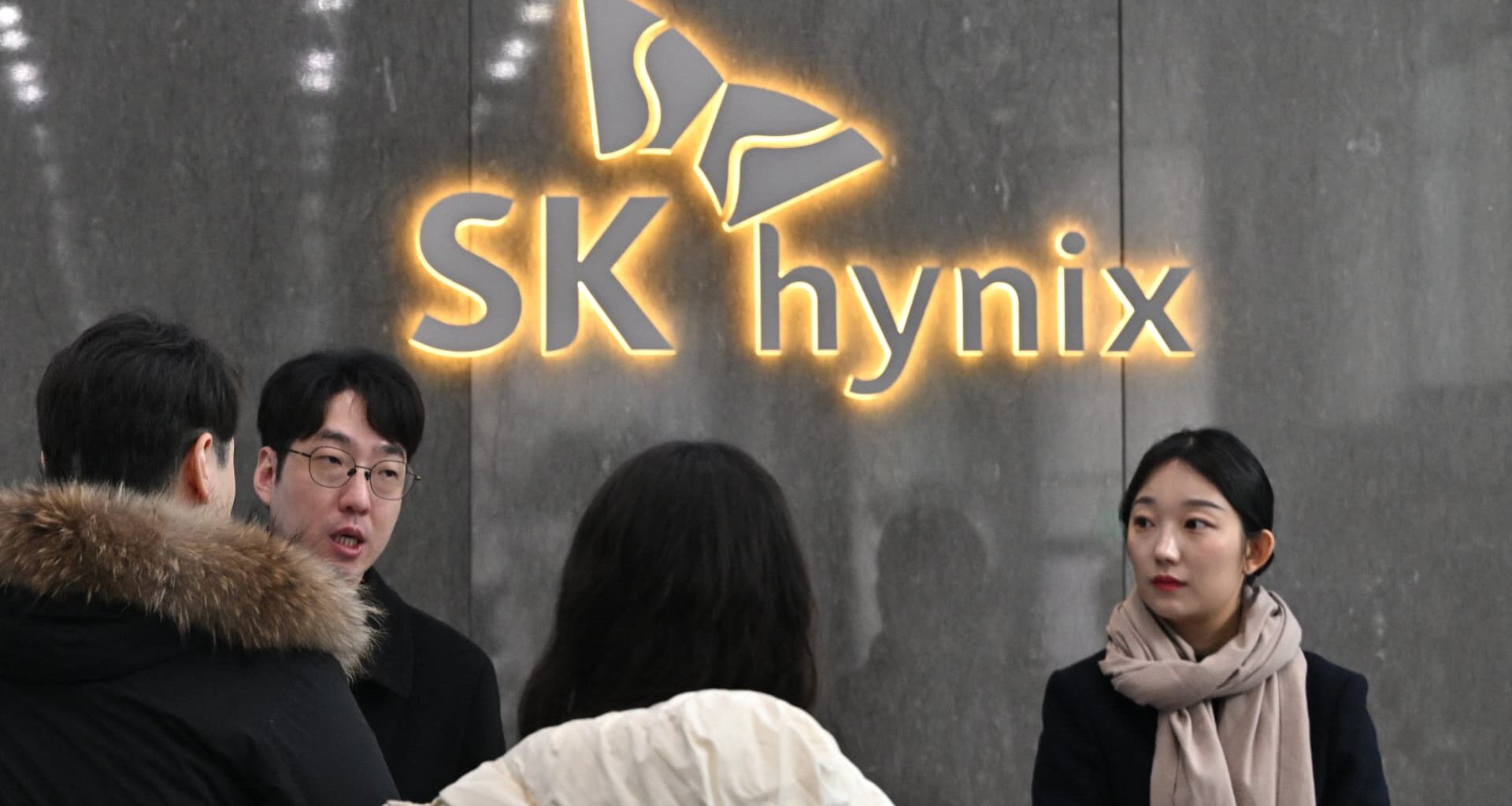 SK Hynix overtakes Samsung in annual profits for the first time