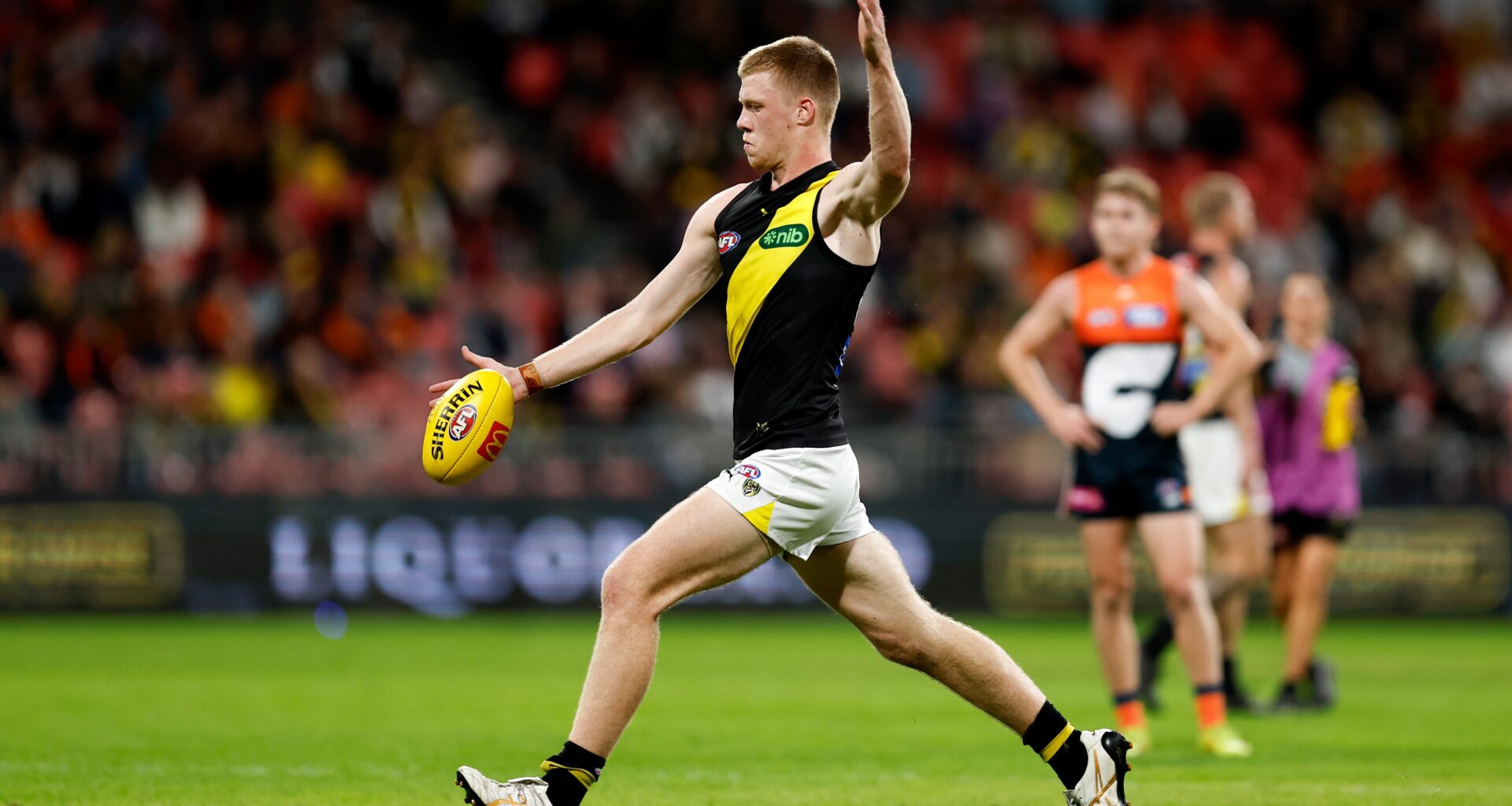 Sims surging forward