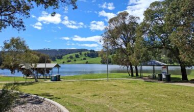 Summer holiday swimmers warned to avoid Drakesbrook Weir with dangerous bacteria found in water