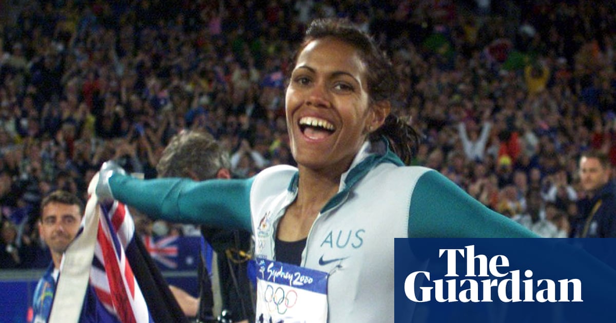 Cathy Freeman leads Australia Day honours alongside enforcer of world-first social media ban | Australia Day