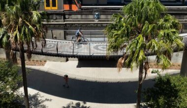 Sydney Harbour Bridge cycleway ramp opens to cyclists of all ages