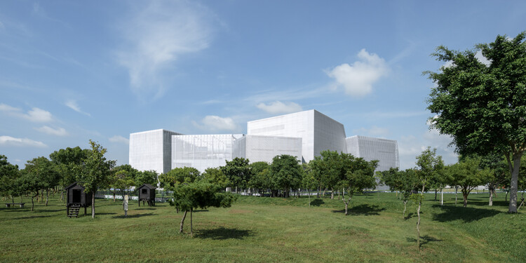 SANAA’s Taichung Art Museum and Library Complex Opens as a New Public Cultural Landmark in Taiwan - Image 2 of 14