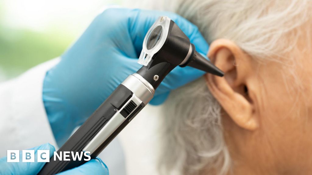 Unqualified earwax removal providers 'a danger to patients'