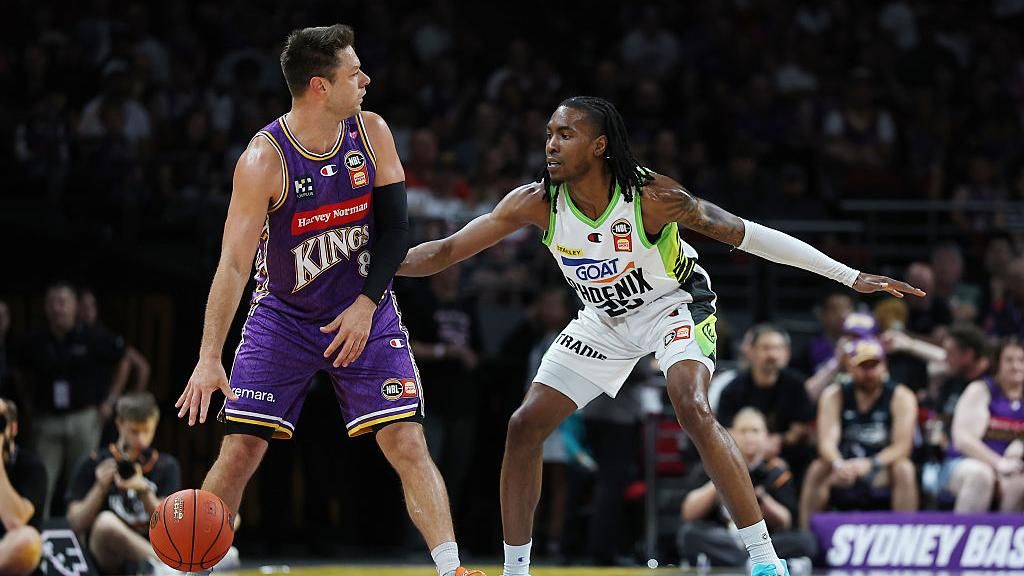 Phoenix edge title rivals Kings in NBL shootout