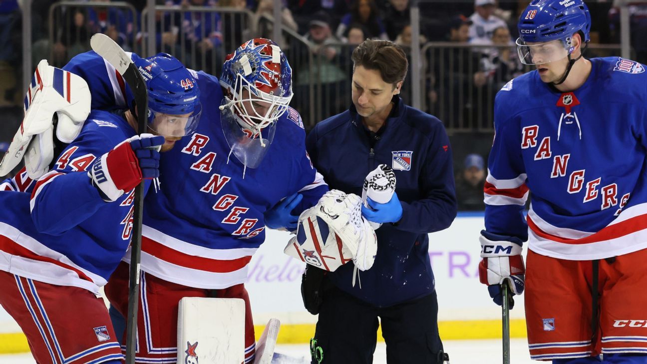 Igor Shesterkin exits New York Rangers' loss with leg injury