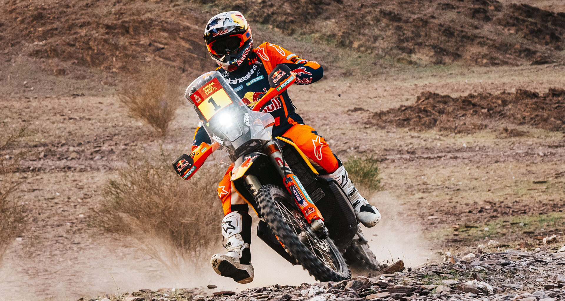 Daniel Sanders strikes back to take Dakar Rally lead after Stage 2