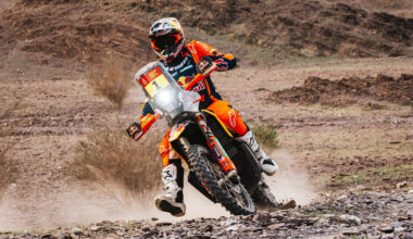 Daniel Sanders strikes back to take Dakar Rally lead after Stage 2