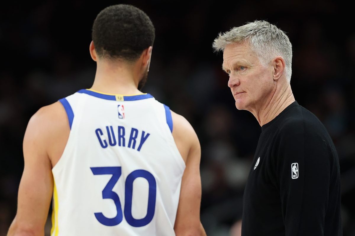 Stephen Curry Sounds off on Steve Kerr's Ejection in Warriors Loss