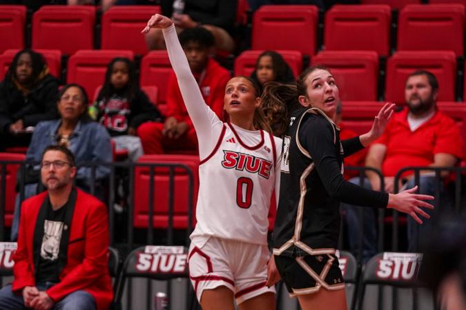 Women's Basketball Falls to Lindenwood in Early Week Game