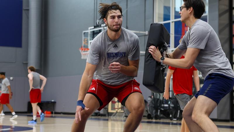 Men's Basketball Visits Northern Iowa Wednesday