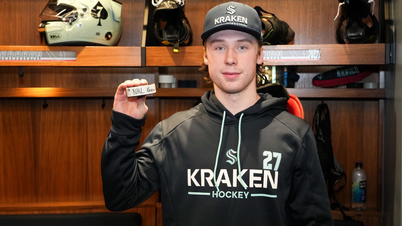Kraken's Berkly Catton scores first 2 goals after 27-game drought