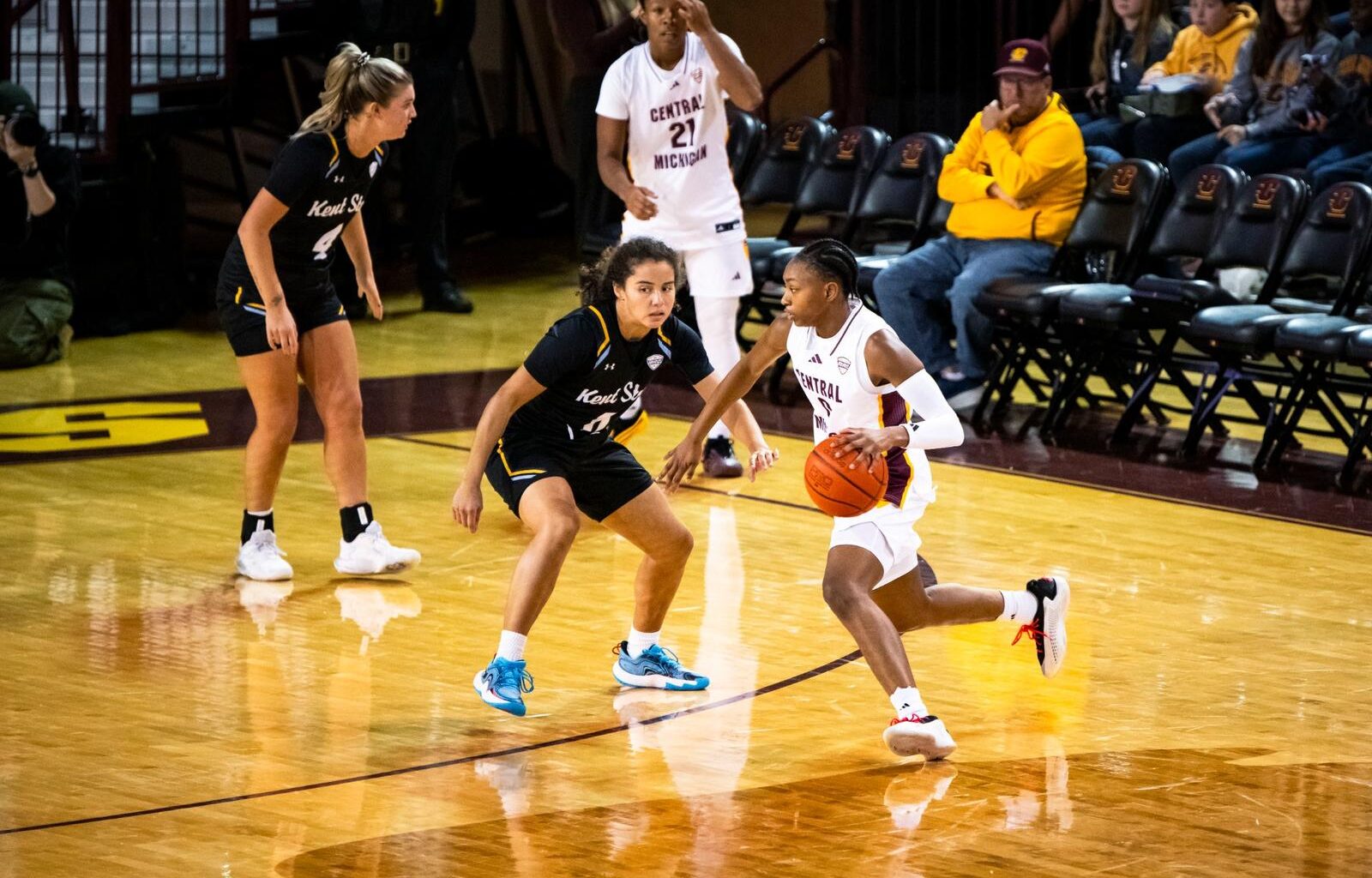 Hot Start Holds for Women’s Basketball in 66-57 Win over Kent State