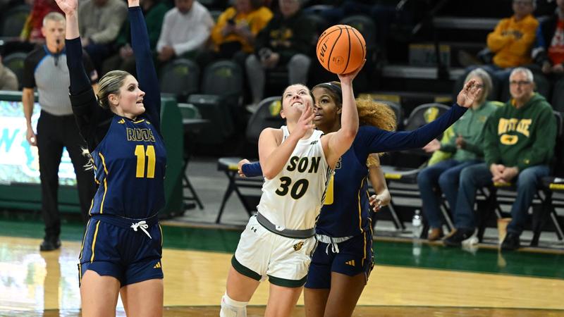 NDSU Women’s Basketball Overwhelms Kansas City, 77-54