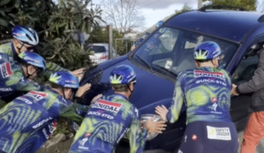 Soudal Quick-Step helps stranded motorist back on the road