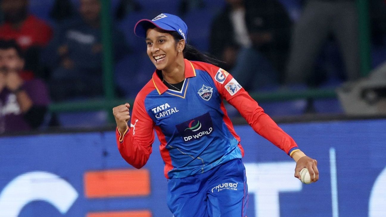 Delhi Capitals bowl against Mumbai Indians; Debuts for Nandani Sharma, Triveni Vasistha