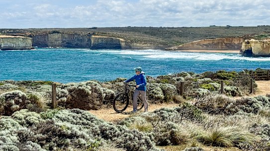 Cyclists must push bikes around the must-see panorama of Loch Ard Gorge walking tracks.