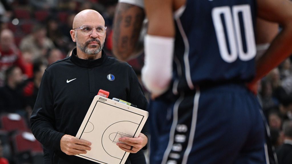 Mavericks' Jason Kidd tossed for arguing with Scott Foster