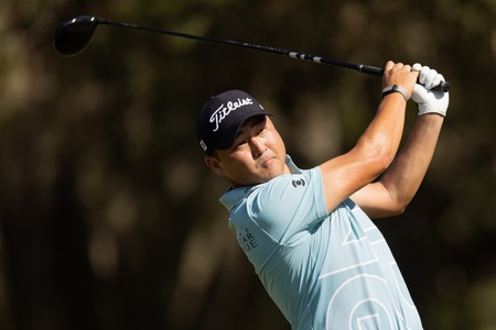 Lee Leads Race For Wildcard Spots