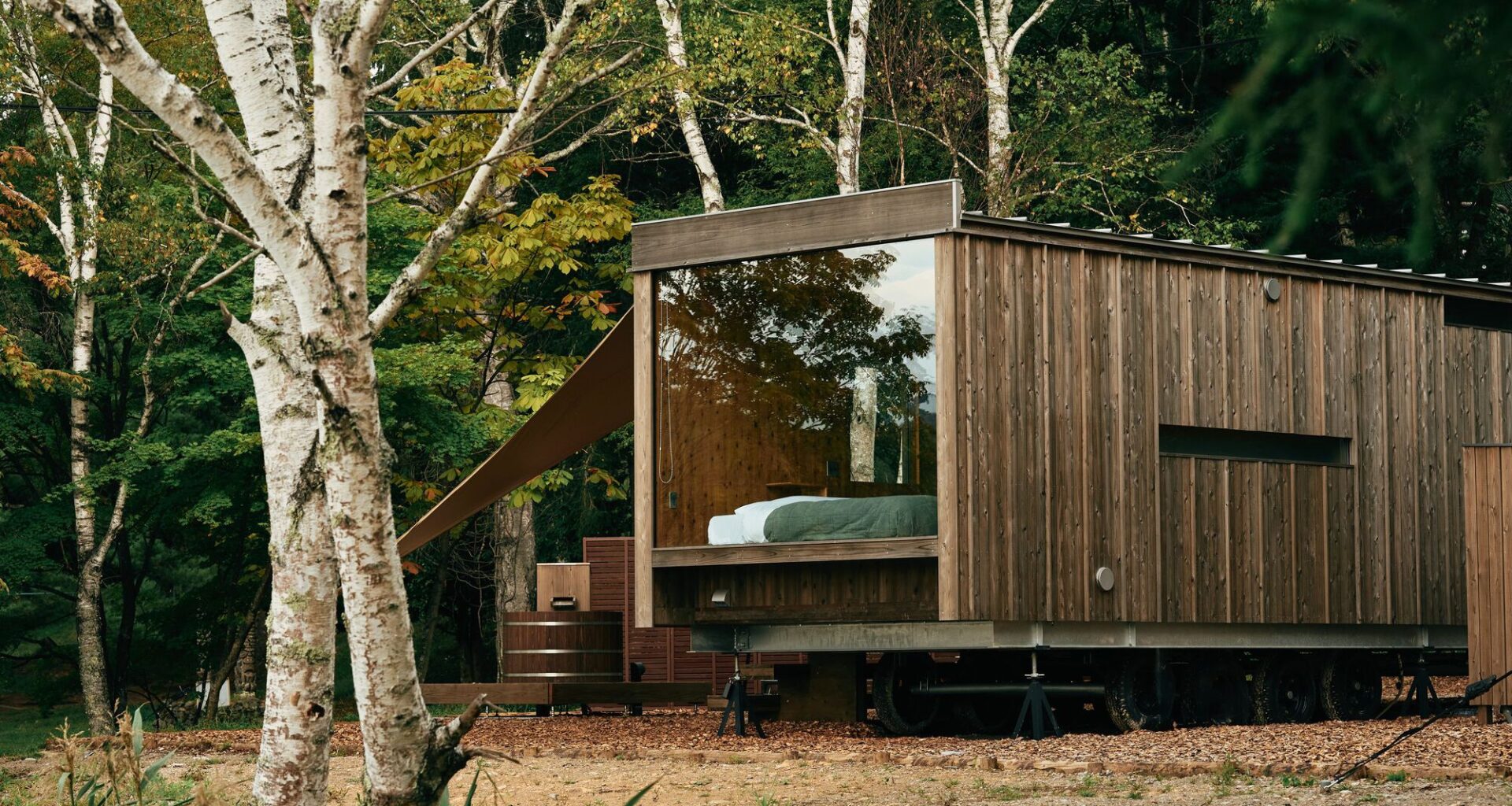 Earthboat Cave - Mobile Cabin / PAN- Projects