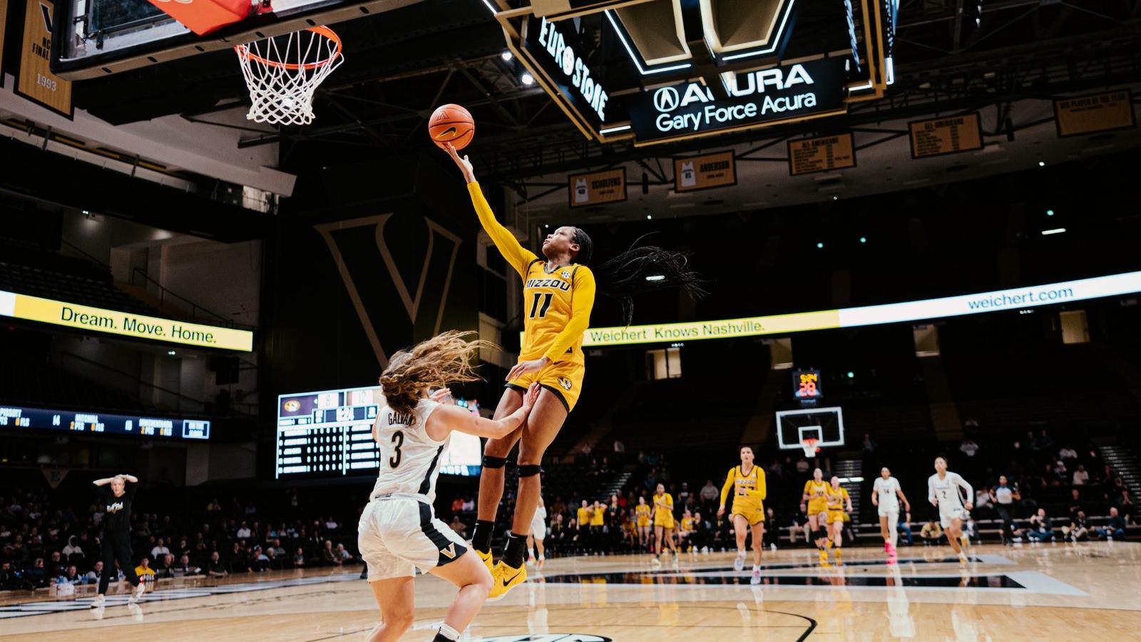 Women's Basketball Huddle