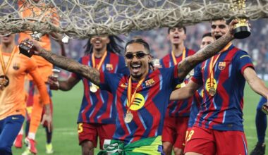 Barcelona win Supercopa de España; Man United exit FA Cup; more