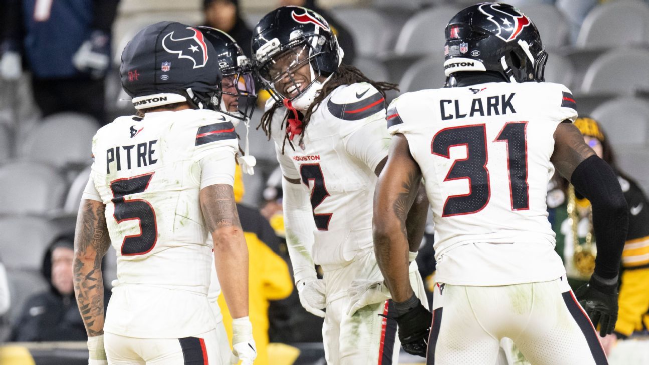 Defense carries Texans past Steelers, into divisional round