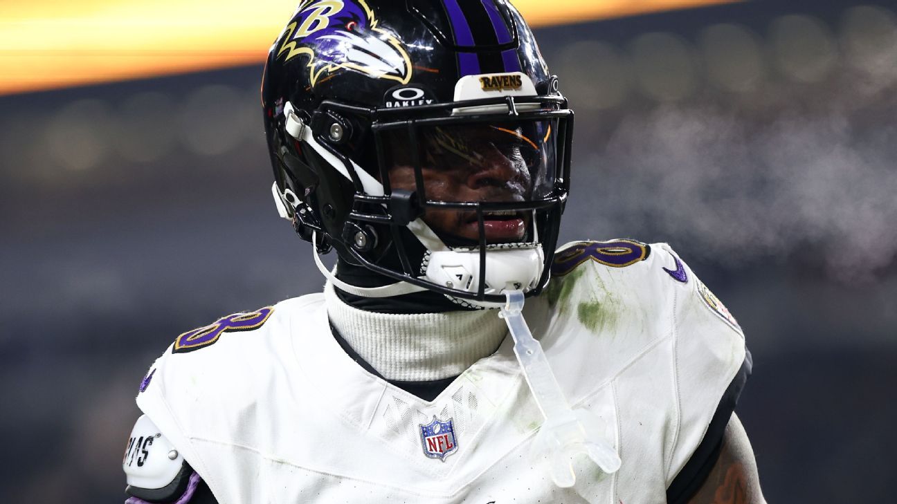 Ravens owner Bisciotti wants new pact for Jackson by March