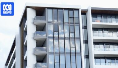 Large glazed windows a popular design flaw in Australian apartments, expert says
