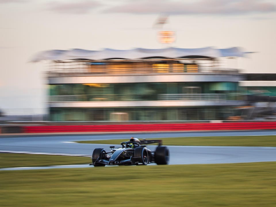 CadillacF1Team_2120_HiRes