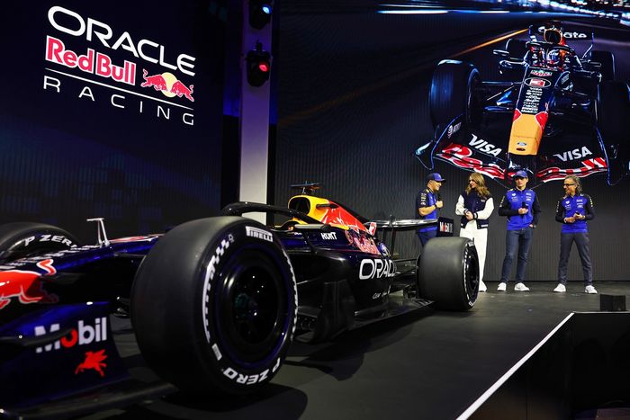 Isack Hadjar, Red Bull Racing, Max Verstappen, Red Bull Racing, Laurent Mekies, Red Bull Racing Team Principal
