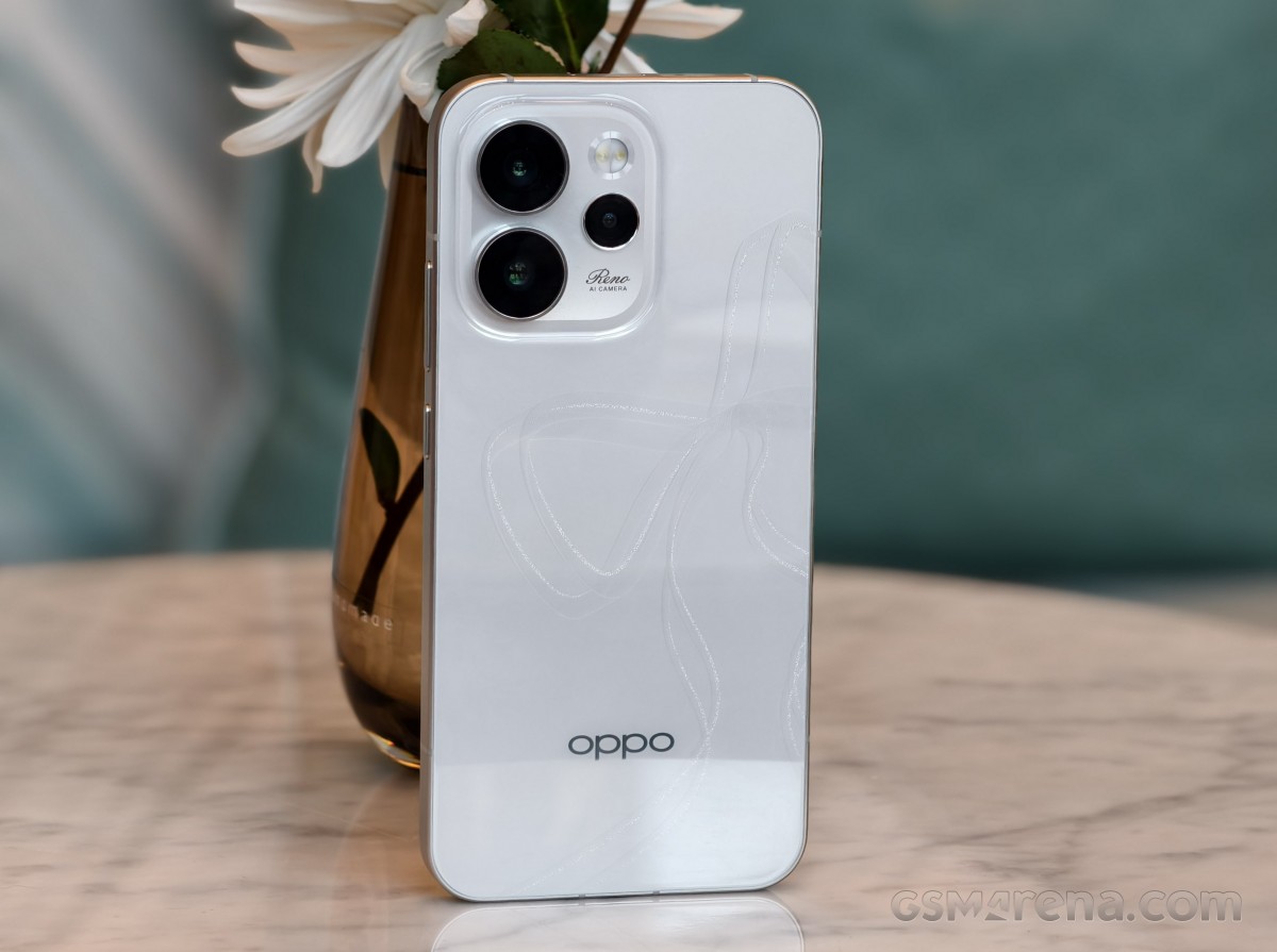 Oppo Reno15 Pro Mini hands-on