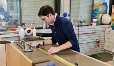 Vancouver Island man has comfortable grip on the lost art of golf club making