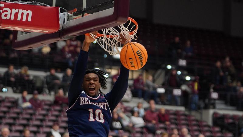 Men's Basketball Defeats Southern Illinois