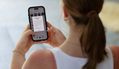 Social media impacting teenagers’ mental health, say experts, teachers