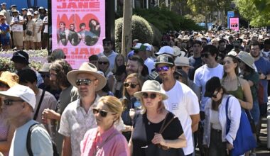 Long queues for fans at Melbourne Park on day one