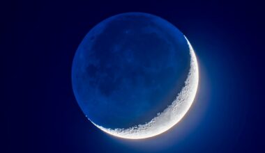 Exactly When To See A Jaw-Dropping Crescent Moon This Week