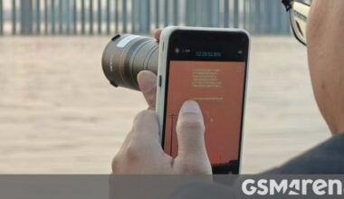 Oppo Find X9 Ultra spotted in real-life images with a 300mm telephoto extender