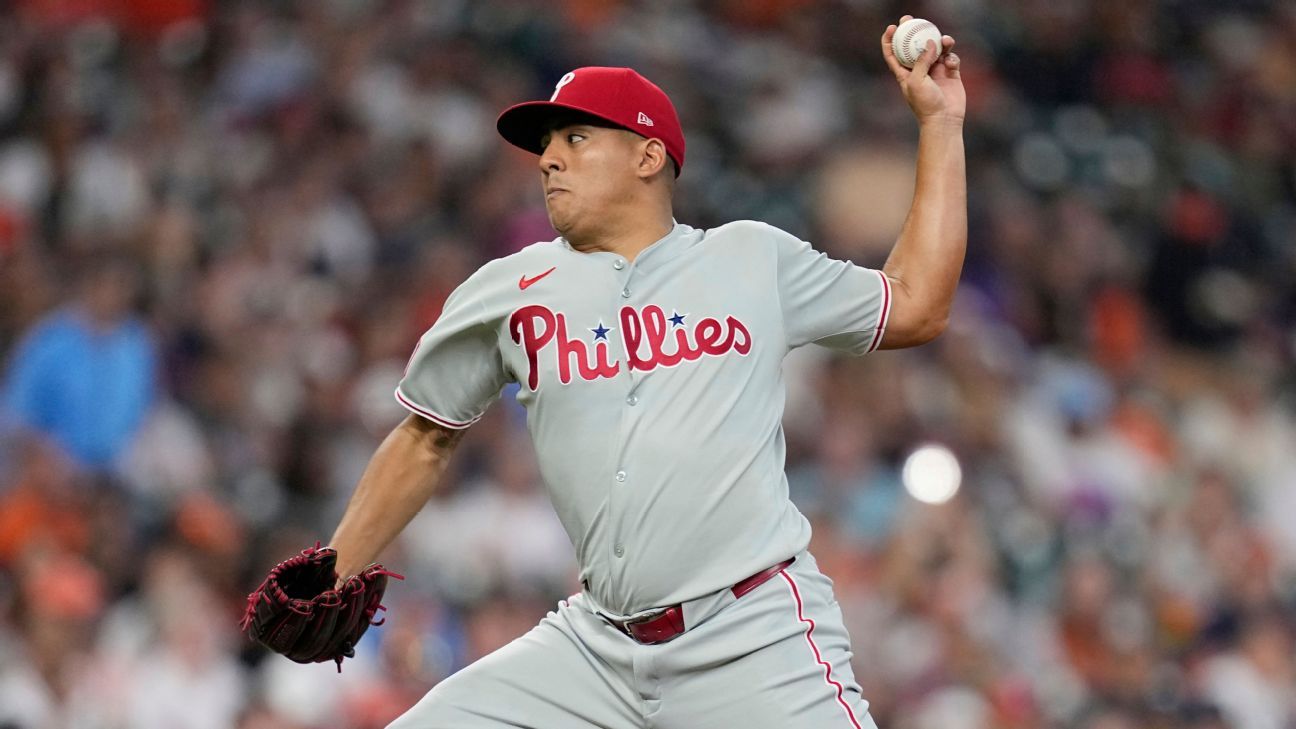 Red Sox finalize five-year, $130M deal for LHP Ranger Suarez