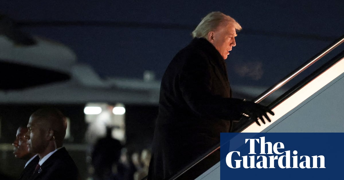 Trump’s Air Force One turns back to Washington after ‘minor electrical issue’ | Donald Trump