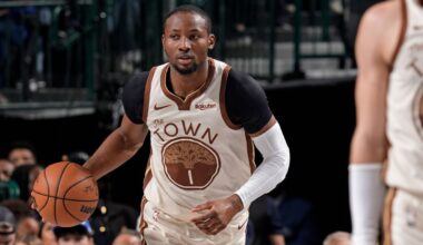 Warriors' Kuminga leaves early after injuring ankle, knee