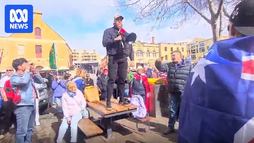 Who is the Neo-Nazi who was booed at Hobart's March for Australia rally?